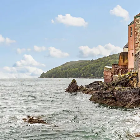 6 Bed In Cawsand 59006 Holiday home Kingsand