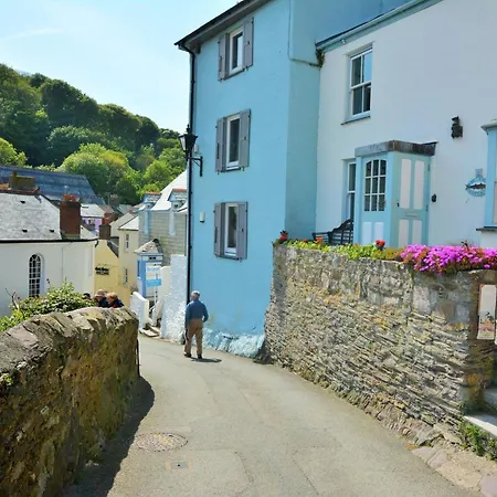 6 Bed In Cawsand 59006 * Kingsand