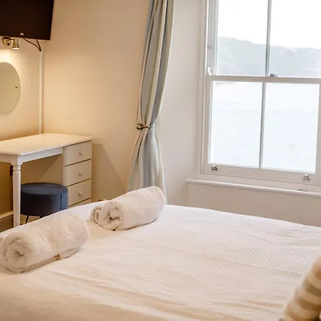 6 Bed In Cawsand 59006 Holiday home