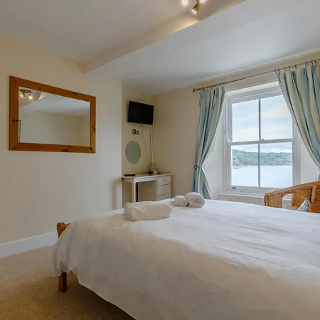 Holiday home 6 Bed In Cawsand 59006