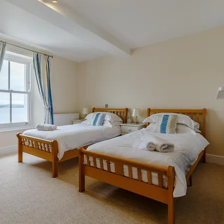 6 Bed In Cawsand 59006